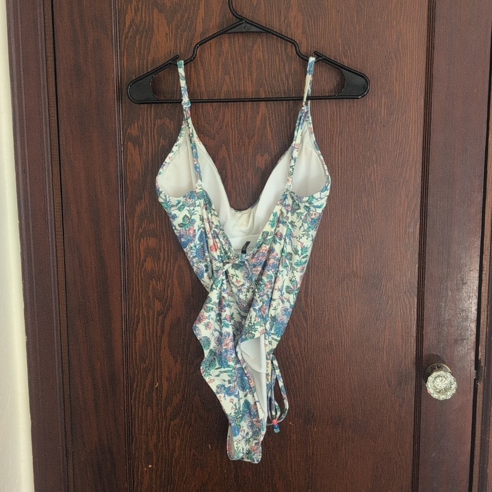 J Crew Eco rounded v-neck one-piece in English garden Item AX988 size 10 - Picture 8 of 11